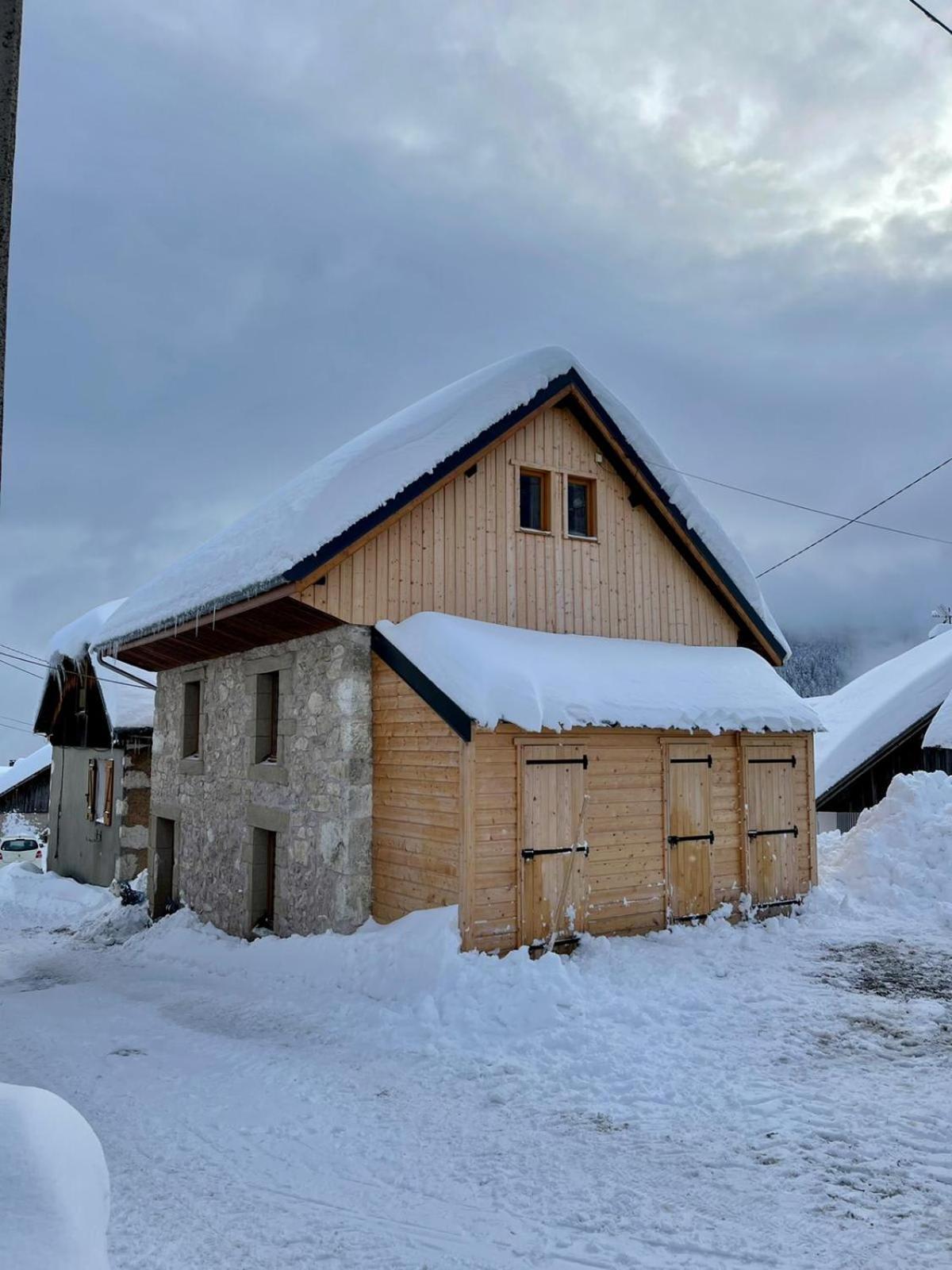 Charmante Maison Au Desert D'Entremont Les Déserts Kültér fotó